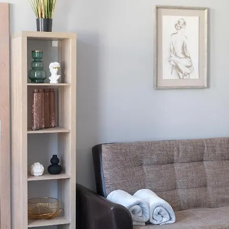 Center App. /w Free Parking Wifi Apartament